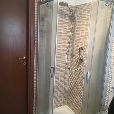 公寓 Apartmentsit Via Verona 16 阿尔巴·阿德里亚蒂卡