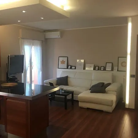 Apartmentsit Via Verona 16 * 阿尔巴·阿德里亚蒂卡