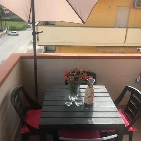 公寓 Apartmentsit Via Verona 16 阿尔巴·阿德里亚蒂卡